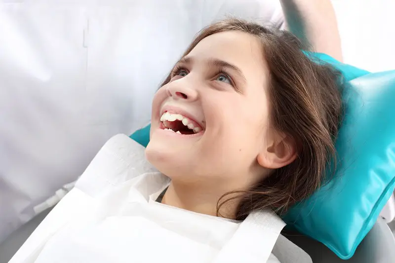 Dentist_Scottsdale_AZ_Girl_in_dental_chair_Smiling Dentist_Scottsdale_AZ_Girl_in_dental_chair_Smiling