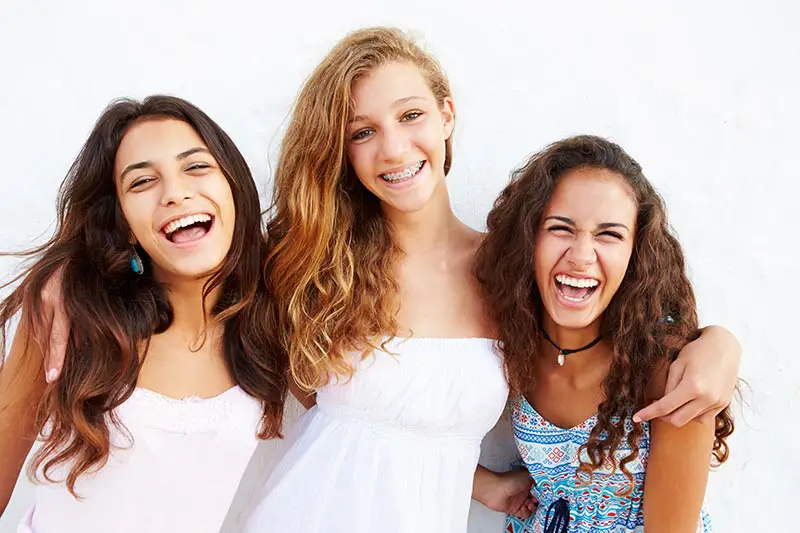 Dentist_Scottsdale_AZ_Group_of_teen_girls_smiling Dentist_Scottsdale_AZ_Group_of_teen_girls_smiling